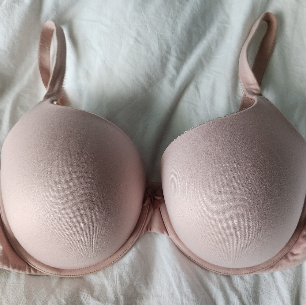 Victoria's Secret Blush Bra - size 38DDD
